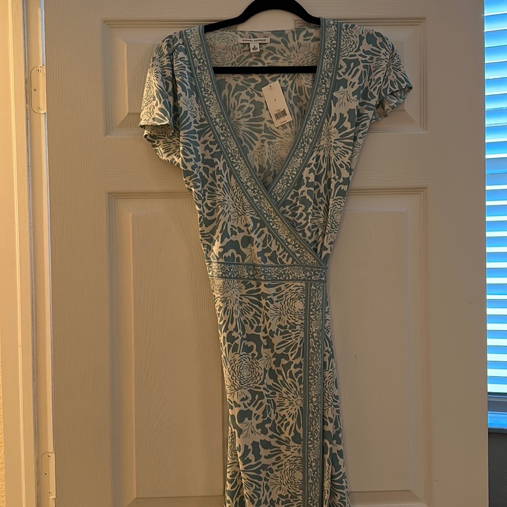 Found in back of closet! Super cute wrap dress. Banana Republic 😄